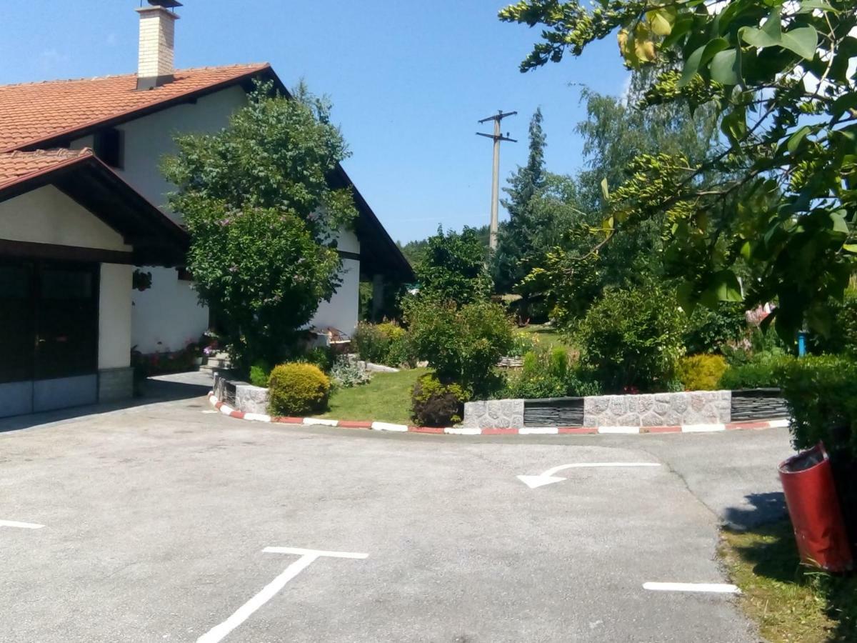Apartmani Milic Sirogojno Exterior photo